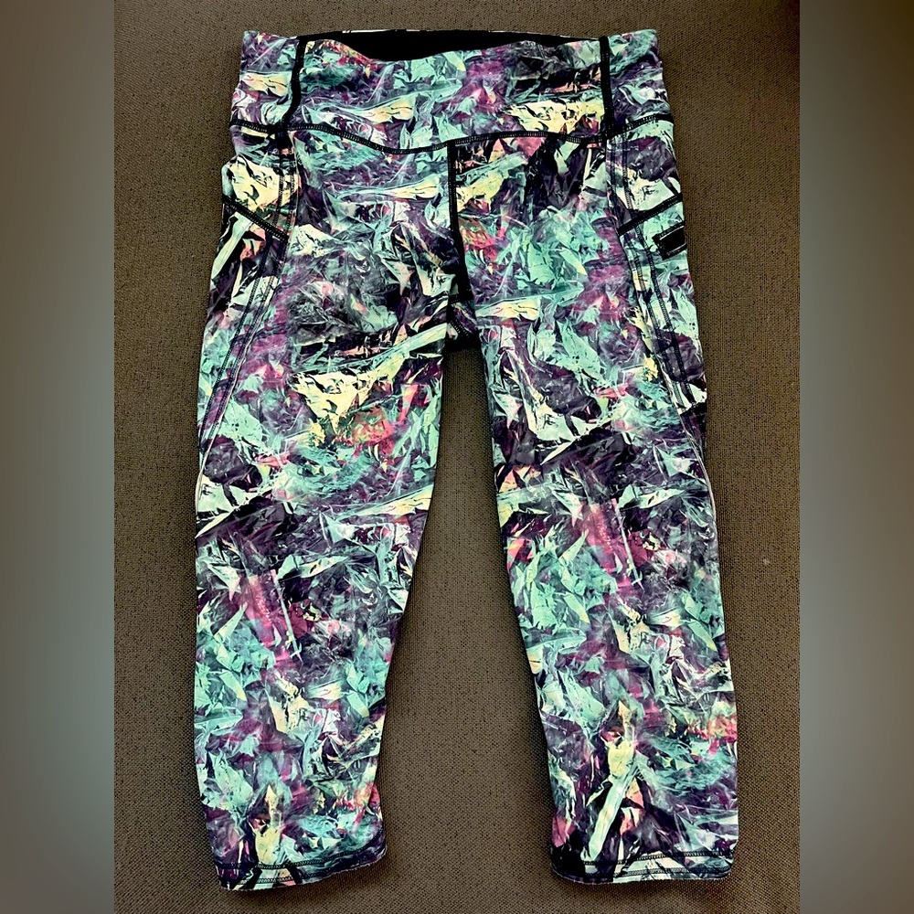 Lululemon run crop II aqua purple size 6